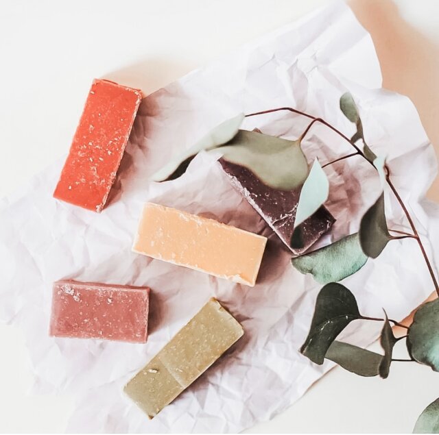 😮‍💨😮‍💨😮‍💨Ignite your senses with tastes and smells galore at the 𝗛𝗼𝗹𝗶𝗱𝗮𝘆 𝗩𝗶𝗯𝗲 𝗠𝗮𝗿𝗸𝗲𝘁 𝗗𝗮𝗹𝗹𝗮𝘀 this weekend!

Yummy treats, delicious smelling candles and skincare you didn’t know you were missing! We have it all for you this weekend! 

🗓️ 𝗡𝗢𝗩 𝟭𝟱 + 𝟭𝟲 | 𝟭𝟬𝗮𝗺-𝟰𝗽𝗺
📍 @gilleysdallas
1135 Botham Jean Blvd | Dallas, TX

𝟵𝟬+ local artists, creatives & makers | 𝗺𝘂𝘀𝗶𝗰 @levelnation | 𝗖𝗼𝗰𝗸𝘁𝗮𝗶𝗹 𝗕𝗮𝗿 | @rivianofficial demo drives | 𝗘𝘀𝗽𝗿𝗲𝘀𝘀𝗼 𝗯𝗮𝗿 @beesocoffee | 𝗔𝗿𝘁 𝗚𝗮𝗹𝗹𝗲𝗿𝘆

🛍️ 𝗦𝘄𝗮𝗴 𝗕𝗮𝗴𝘀 to the first 25 people through the door each day! 

𝗜𝗡𝗗𝗢𝗢𝗥 ☔️ 𝗥𝗮𝗶𝗻 𝗼𝗿 🌞 𝗦𝗵𝗶𝗻𝗲