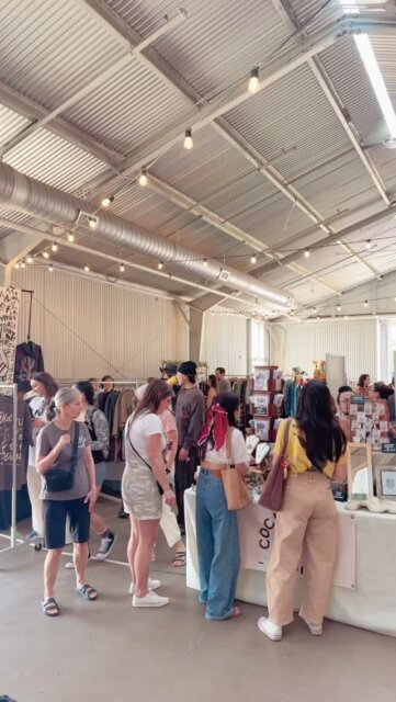 ☀️ Come visit over 100 artists and makers at @distributionhall for our last day today of Spring Vibe Austin! 🌀 Sip cocktails from @peakbev and @sloburn.atx, eat tasty food from @rogues_atx and @buttermeupatx and @lamapachitaatx and listen to the sweet vinyl sounds of @smylz4mylz! 

📍1500 E 4th Street | Austin TX