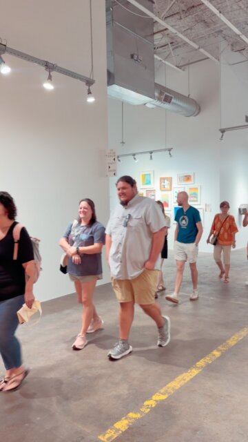 ๐๏ธ Day one of Houston Vibe Art Fair was exceptional. Day two, the final day of our indoor multi-state Summer Art Fair series is TODAY! We invite you to come spend a day with Vibe and 80+ artists at @sawyeryards while you listen to music, drink delicious cocktails beer or coffee, eat tasty food and enjoy @silverstreetartists art galleries! โ๏ธ Come out of the heat and into an air conditioned, comfortable environment. Spend 1 hour or the whole day, we donโt mind and you are most welcomed!
๐๏ธ August 22+23 | 11pm-5pm
๐ @sawyeryards
2000 Edwards St | Houston TX
