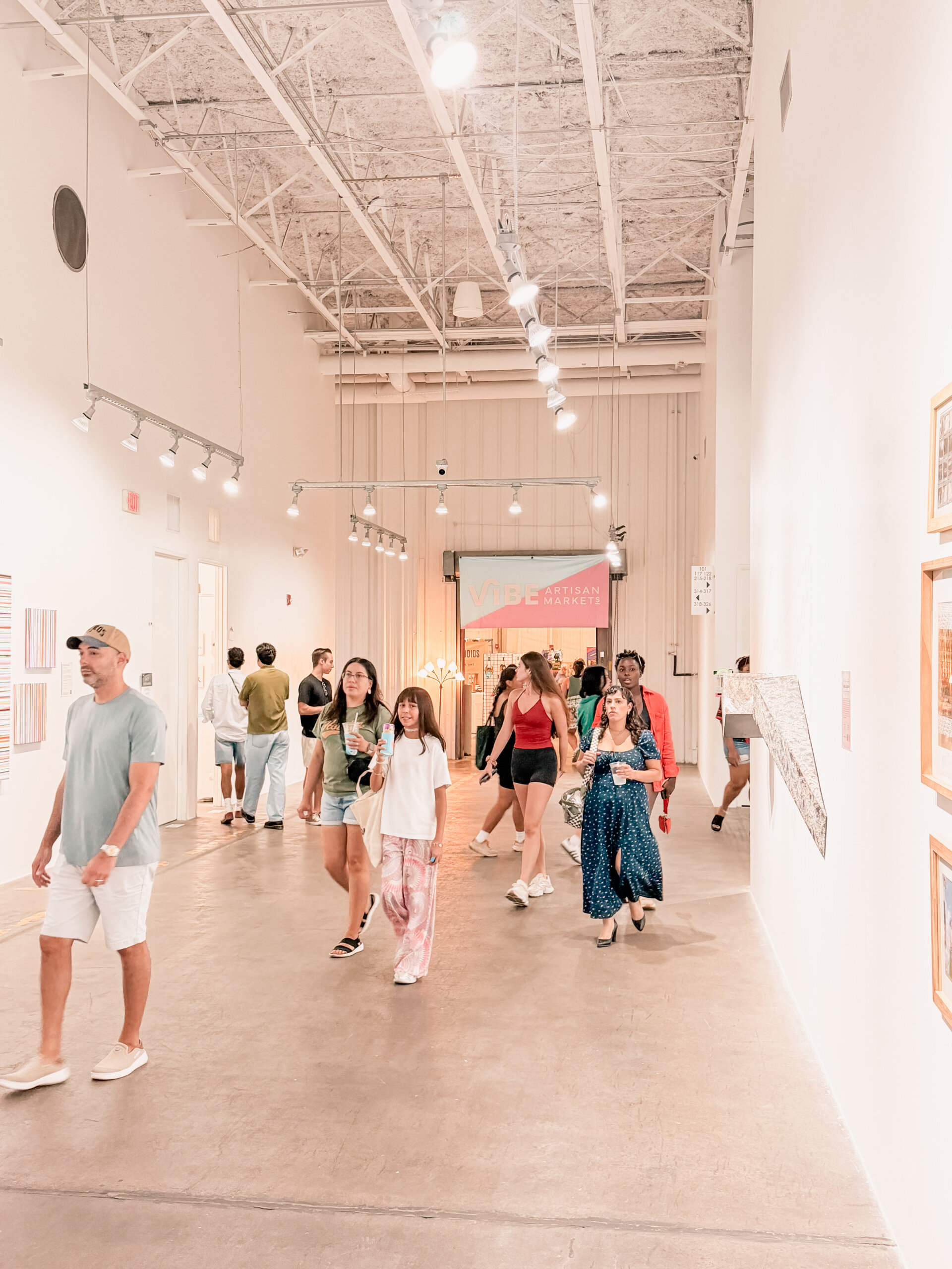 Holiday Vibe Market Houston 2026 | Vibe Artisan Markets